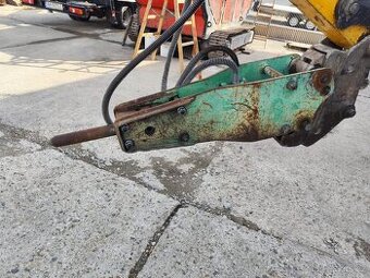 Hydraulicke bouraci kladivo na bagr, traktorbagr.