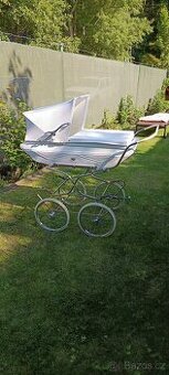 Retro kočárek 1970