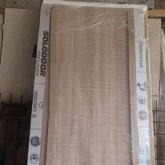 Posuvné dveře + pouzdro.