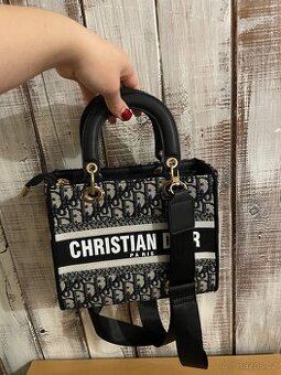 Luxusní kabelka ve stylu Dior