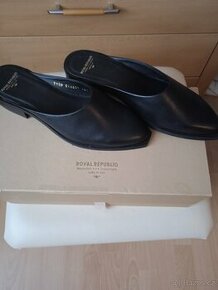 Nové dámské boty Royal Republiq