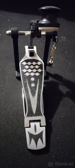 Single pedal Millenium 850.