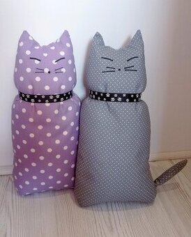 Sada dekoračních polštářků kočky