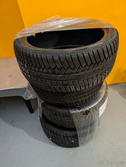Celoroční pneumatiky Sailun 205/40 R18