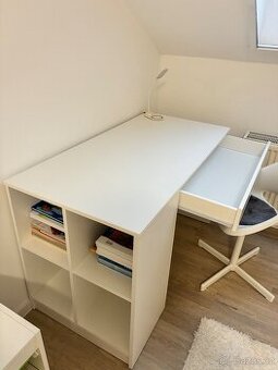 Bílý psací stůl 120x60 cm