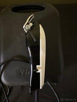 Strojek na stříhání psů