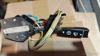 Páčka ostřikovačů Š120