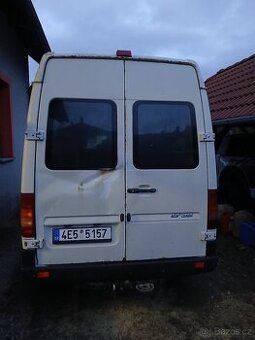 Koupim zadni dvere na vw lt35