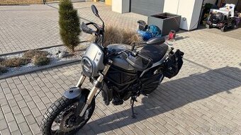 Benelli Leoncino 800