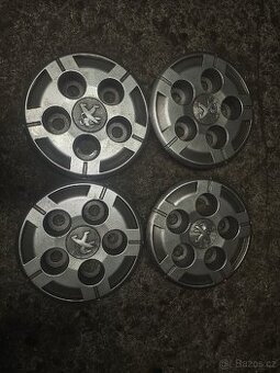 PRODÁM POUŽITÉ STŘEDOVÉ POKLIČKY PEUGEOT BOXER 5X118 R15