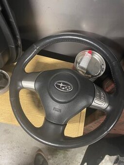 Volant Subaru Legacy