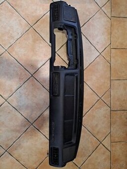 Audi 80 B2 coupe / sedan,  facelift palubka