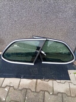 Prodám boční okna do kufru na VW golf 5, variant , combi