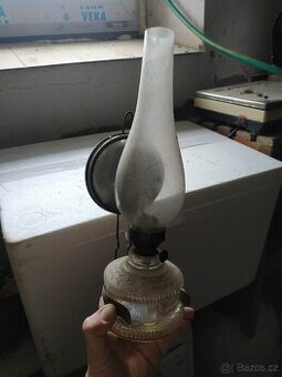 Stará petrolejová lamp
