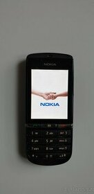 funkční mobil Nokia Asha 300 - 1
