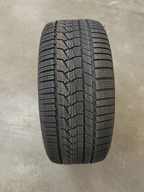 Nová zimní pneumatika Continental 275/45 R20 SSR