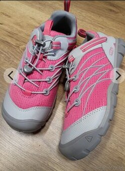 Nove tenisky Keen Chandler 36