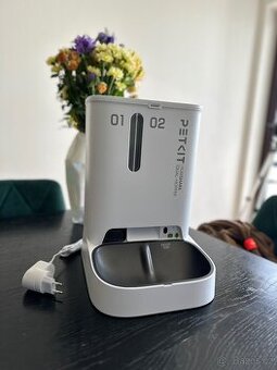 Chytré krmítko Petkit Yumshare Dual Hopper - 1