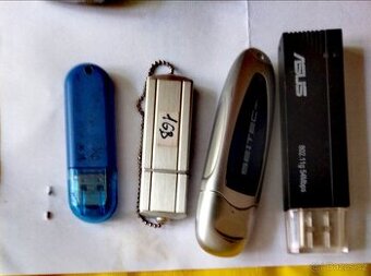 USB FLASH DISKY-14.KUSŮ