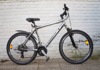 Málo jeté ALU horské kolo 26“ Conway, hliníkový rám M 19,5“.