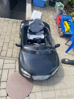 Elektrické auto audi