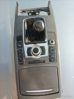 Panel s Radiem