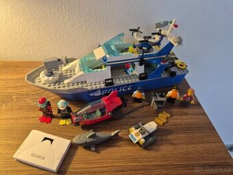 LEGO City 60277 Policejní hlídková loď