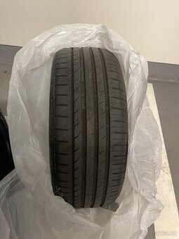 Pneu 225/40/18