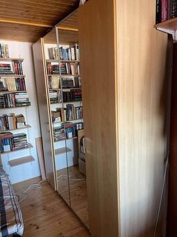 Trojdílná šatní skříň se zrcadly š200/v235/h60cm