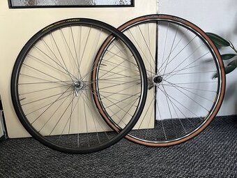 Silniční kola (Shimano Tricolor 600 - Mavic GP4)
