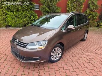 VW Sharan 2.0TDI 103kW,7 míst, navi, panorama, serviska