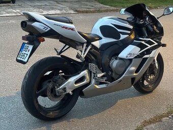 Honda CBR 1000RR Fireblade 2004