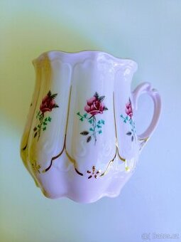 Růžový porcelán