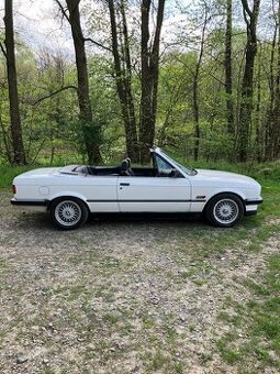 BMW 320i Cabrio E30 chromák