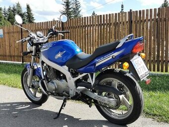 SUZUKI GS 500 E - 35kW rok 2003