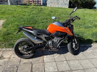 KTM Duke 790 2019 najeto pouze 5000km