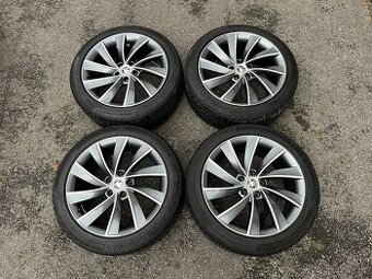 Originální zimní sada kol Škoda Superb Octavia 235/45 R18