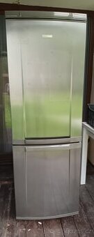 Chladnička Electrolux ENB32633X s mrazničkou