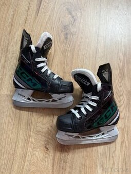 Dětské lední brusle CCM vel. 27