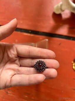 Prsten český granát červený