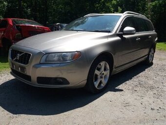 NÁHRADNÍ DÍLY - Volvo V70 III. model 07 - 015