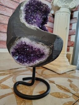 Ametyst na stojánku Uruquay