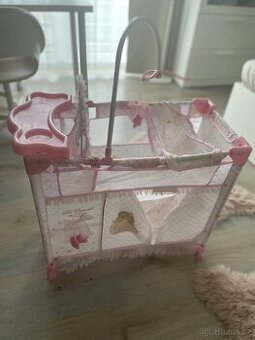 Skladaci postylka pro panenky