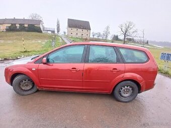 Ford Focus kombi 1,6 ;74KW,benzín,r.v 2007