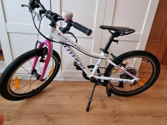 Dívčí kolo ATHOR RECORD 20