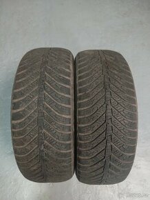 2x celoroční pneu Kumho - 195/55 R15.