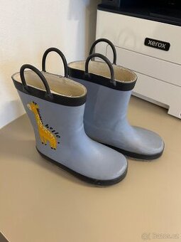 Prodam detske holinky do dezde, velikost 27