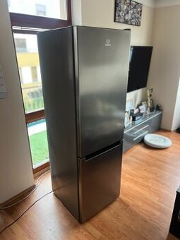 Lednice INDESIT - TOP STAV – extrémně tichá