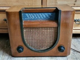 Funkční staré předválečné rádio Telefunken 543WL, rok 1935