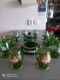 Novoborské sklo, set skleniček v zelené barvě - 1